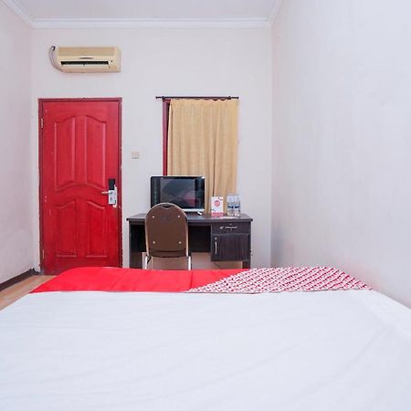 Hotel Collection O 1112 Comfitel Siwalankerto Aa4 Surabaya Exterior foto